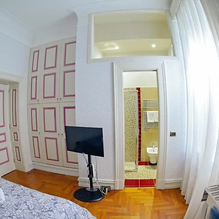 Alojamento de Acomodação e Pequeno-almoço Al Centro Luxury