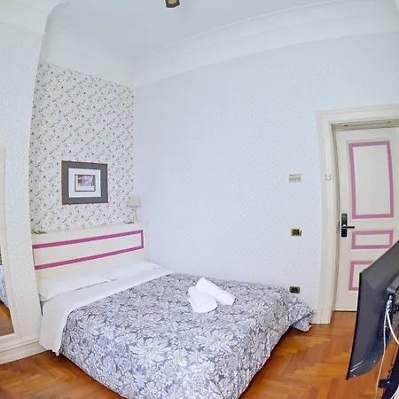 Alojamento de Acomodação e Pequeno-almoço Al Centro Luxury Caserta