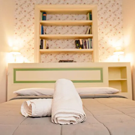 Al Centro Luxury Alojamento de Acomodação e Pequeno-almoço 4*