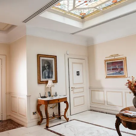 Al Centro Luxury Alojamento de Acomodação e Pequeno-almoço 4*