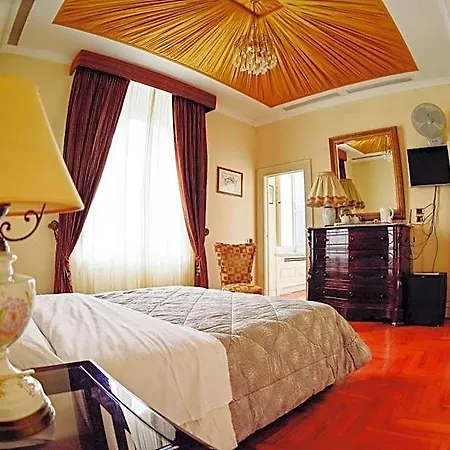לינה וארוחת בוקר Al Centro Luxury קאסרטה