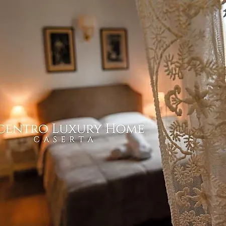 לינה וארוחת בוקר Al Centro Luxury קאסרטה
